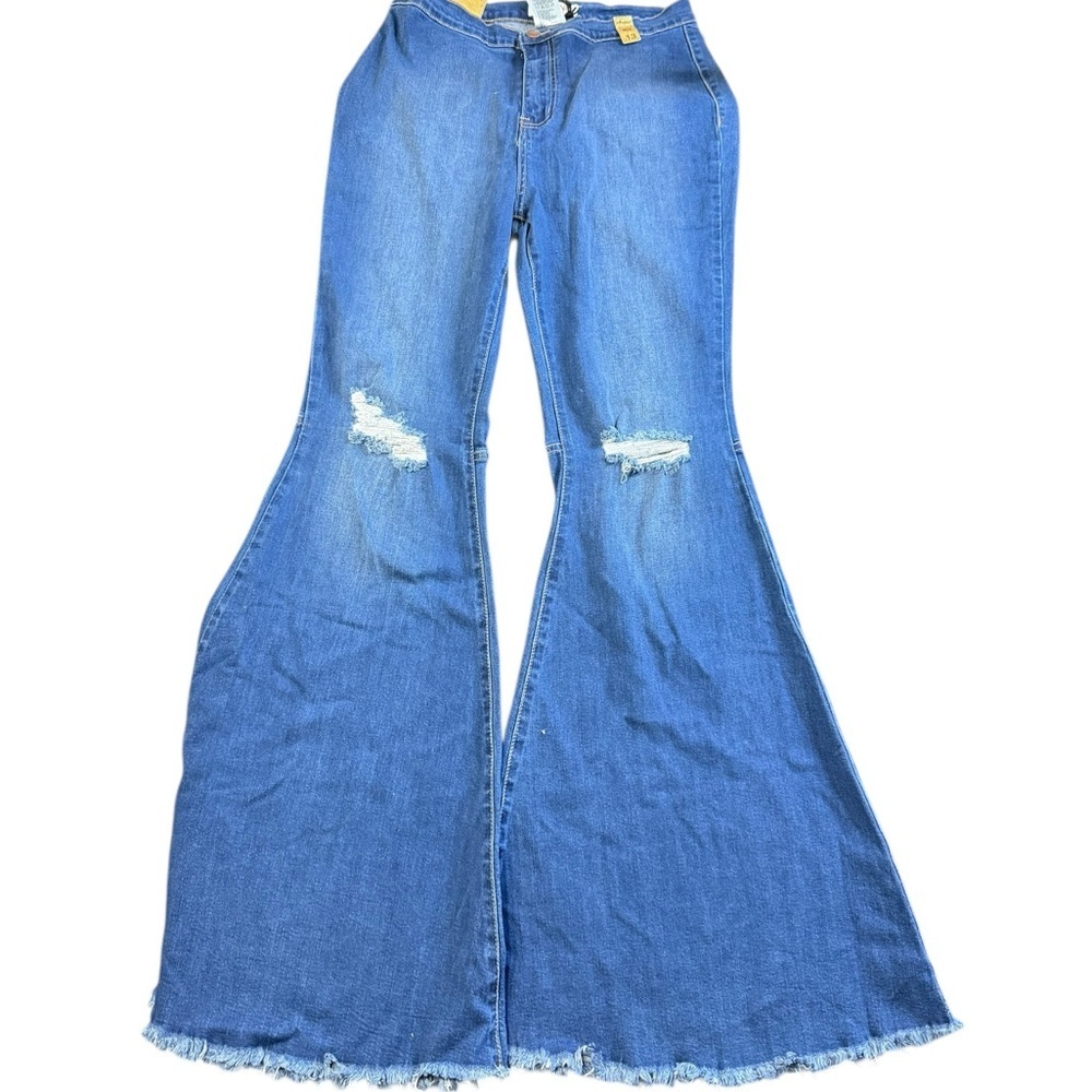 Vibrant M.I.U. High Rise Distressed Flare Jeans | Size 13 (W30) | NWT